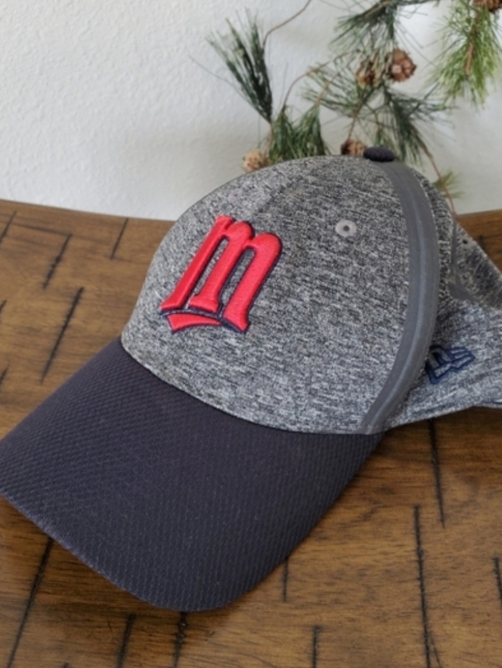 New Era Minnesota Twins 39THIRTY Clubhouse Flex Fit Hat Retro M Logo UNISEX7